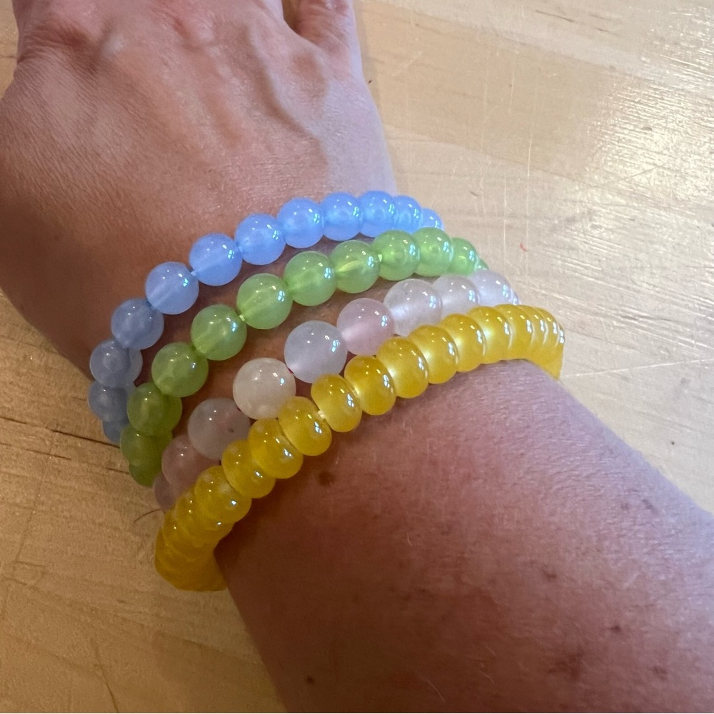 ✅Pastel set four Beaded stack Bracelets stretch elastic blue pink green yellow
